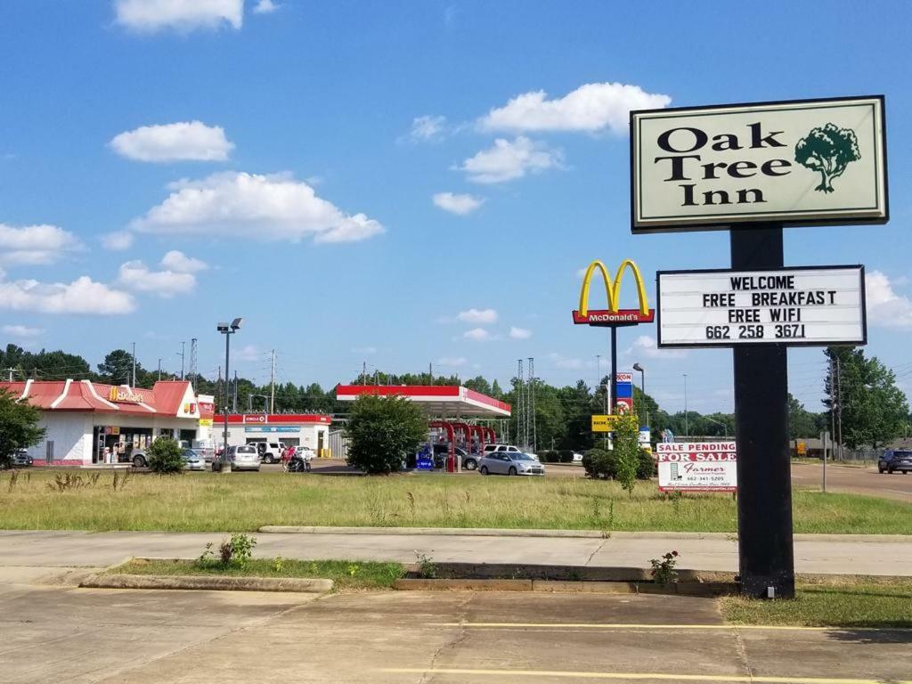 Oak Tree Inn Eupora Kültér fotó